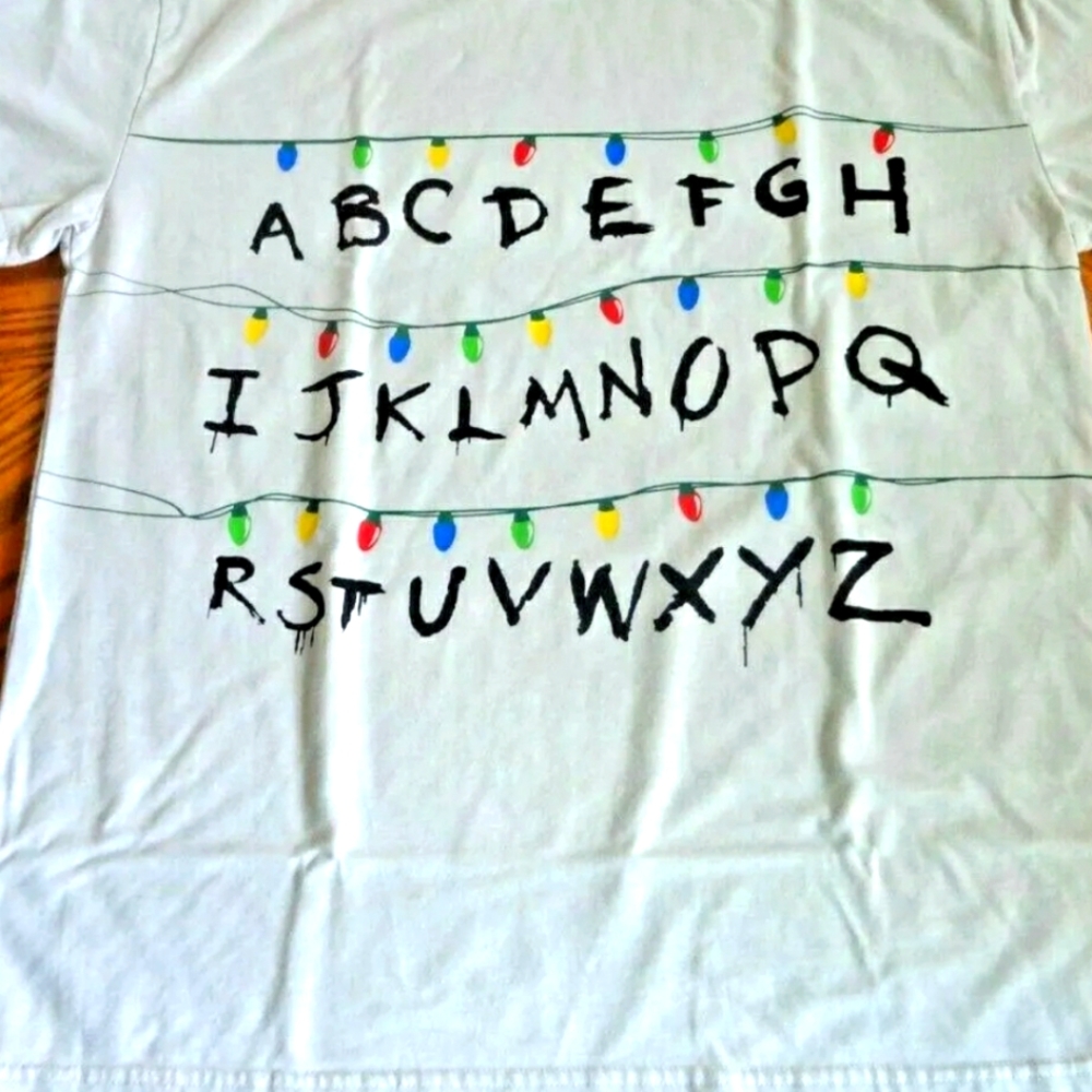 Spirit Halloween Stranger Things tee shirt large